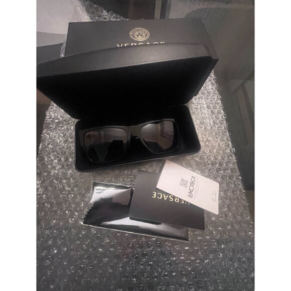 Versace VE4296 Black Square Sunglasses Gold Greca Logo - Picture 2 of 4